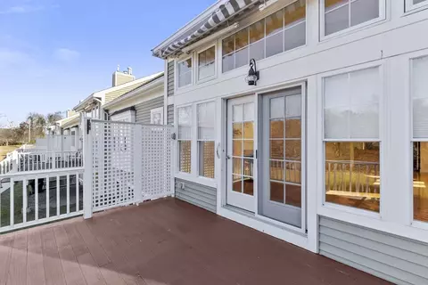 Exterior - 18 Maple Ln #18, Marshfield, MA 02050 photo 6 of 11