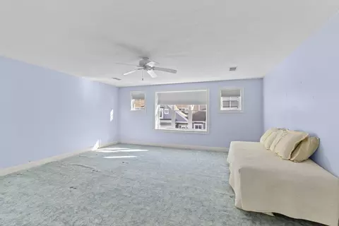 Living - 18 Maple Ln #18, Marshfield, MA 02050 photo 12 of 12