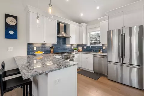 15 Mossland St #C, Somerville, MA 02144