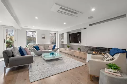 216 W Canton St #1, Boston, MA 02116