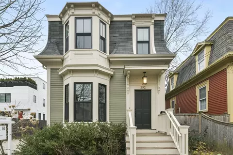 252 Pearl St #A, Cambridge, MA 02139