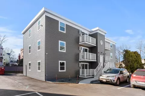 8 Lafayette Park #2, Lynn, MA 01902