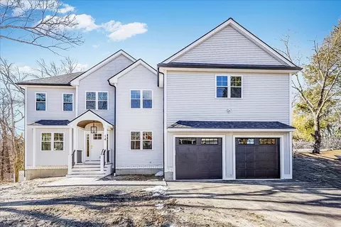 14 Chestnut Ave, Burlington, MA 01803