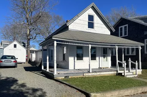 Exterior - 26 Prospect St, Wareham, MA 02558 photo 2 of 3