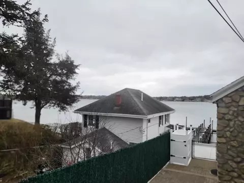 Exterior - 26 Prospect St, Wareham, MA 02558 photo 3 of 3