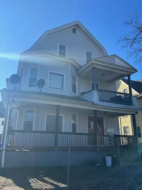 564 Chestnut St, Springfield, MA 01107 photo 2