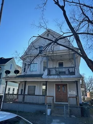 564 Chestnut St, Springfield, MA 01107 photo 3