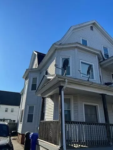 564 Chestnut St, Springfield, MA 01107 photo 4