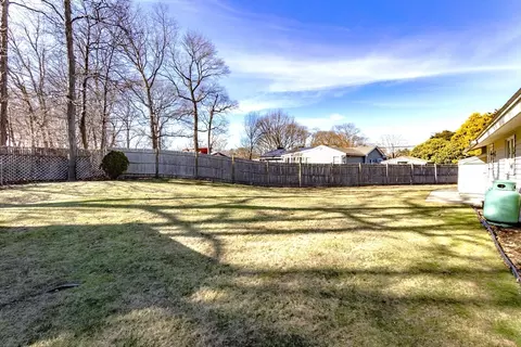 Exterior - 1 Mark Rd, Beverly, MA 01915 photo 3 of 6
