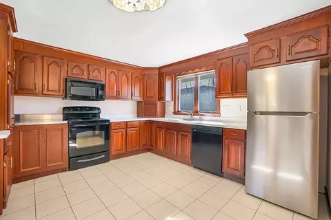 Kitchen - 1 Mark Rd, Beverly, MA 01915 photo 1 of 3
