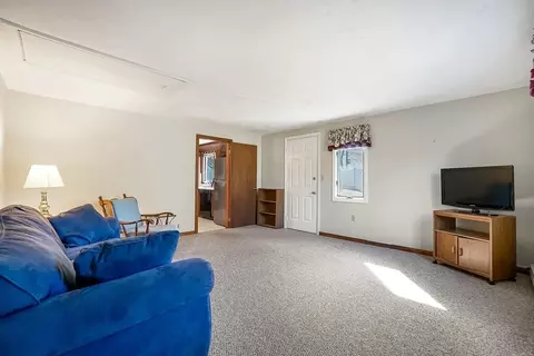 Living - 1 Mark Rd, Beverly, MA 01915 photo 3 of 4