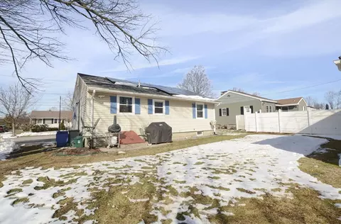 Exterior - 18 Birmingham Rd, Worcester, MA 01606 photo 6 of 7
