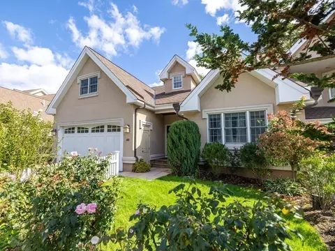 287 Langley Rd #46, Newton, MA 02459