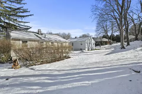 View/Area - 12 Brewster Rd, Worcester, MA 01602 photo 1 of 2