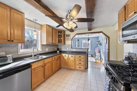 Kitchen - 26 Exeter St, West Springfield, MA 01089 photo 4 of 4