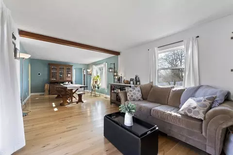 Living - 26 Exeter St, West Springfield, MA 01089 photo 4 of 6