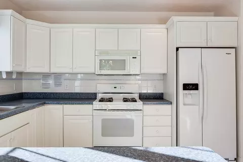 Kitchen - 4 Mayfair Ct, Mashpee, MA 02649 photo 3 of 5