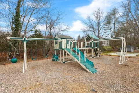 View/Area - 31 French St, Hingham, MA 02043 photo 1 of 1
