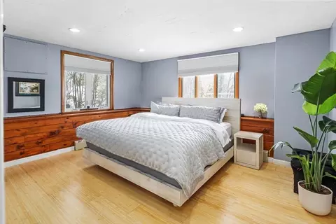Bedroom - 31 French St, Hingham, MA 02043 photo 2 of 2