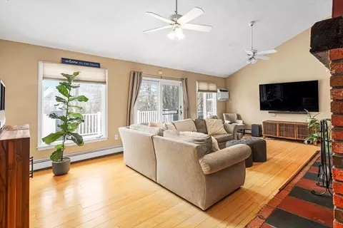 Living - 31 French St, Hingham, MA 02043 photo 3 of 5