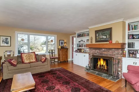 Living - 63 Cherry Ln, Amherst, MA 01002 photo 1 of 8