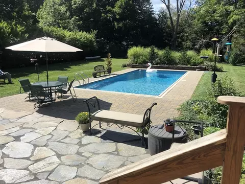 Exterior - 63 Cherry Ln, Amherst, MA 01002 photo 4 of 6