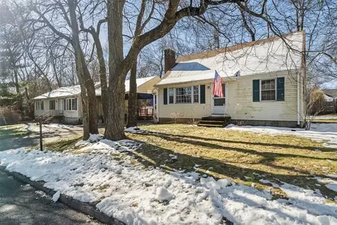 34 Elma Cir, Shrewsbury, MA 01545