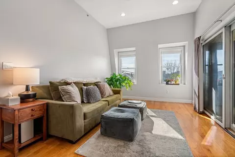 150 W 9th #3, Boston, MA 02127