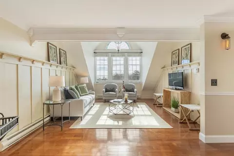 Living - 8 Summer St #415, Gloucester, MA 01930 photo 1 of 7