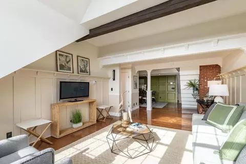 Living - 8 Summer St #415, Gloucester, MA 01930 photo 6 of 7
