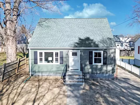 112 Commonwealth Ave, Dedham, MA 02026