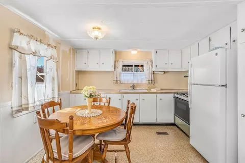 181 Boston Post Rd #8, Marlborough, MA 01752