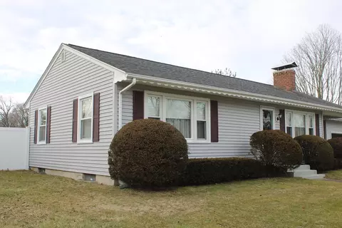 Exterior - 24 Metzger Pl, Springfield, MA 01104 photo 15 of 15
