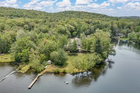 118 Norwich Lk, Huntington, MA 01050