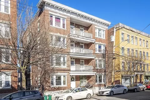 41 Harbor St #2, Salem, MA 01970