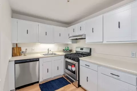 Exterior - 147 Sylvan St UNIT 4B, Danvers, MA 01923 photo 2 of 3
