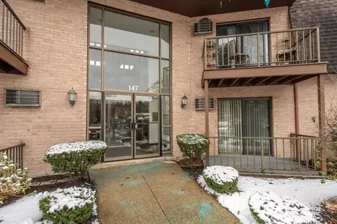 147 Sylvan St UNIT 4B, Danvers, MA 01923