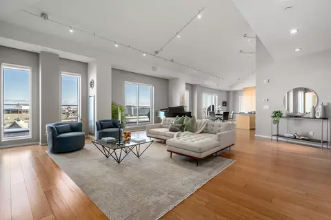 141 Dorchester Ave #517, Boston, MA 02127