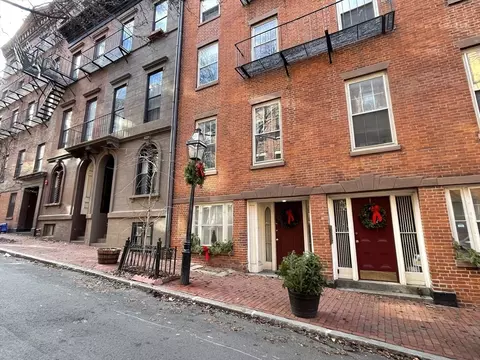 21 Hancock St #3, Boston, MA 02114