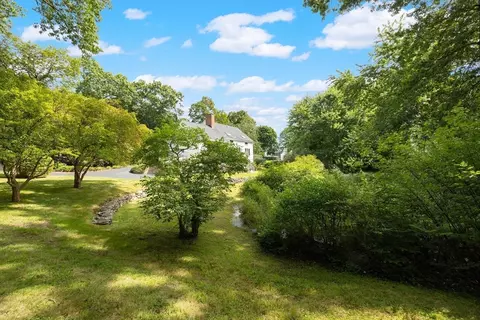 Exterior - 40 Garrison Rd, Hingham, MA 02043 photo 6 of 8