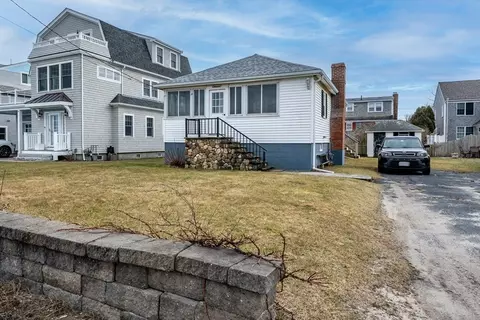 90 Town Neck Rd, Sandwich, MA 02563