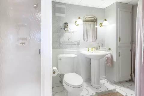 Bath - 152 Valley Rd, Needham, MA 02492 photo 3 of 3
