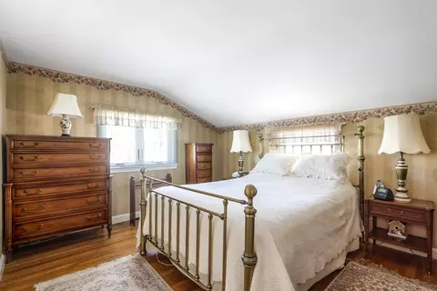 Bedroom - 152 Valley Rd, Needham, MA 02492 photo 1 of 3