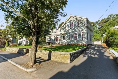 31 Pond St, Stoneham, MA 02180
