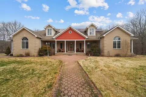 19 Tori Leigh Ln, Rehoboth, MA 02769