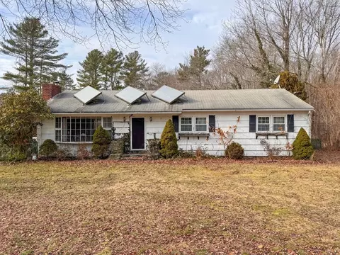 263 Cross Rd, Dartmouth, MA 02747