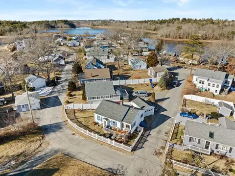 View/Area - 25 Circuit Ave, Wareham, MA 02571 photo 9 of 12