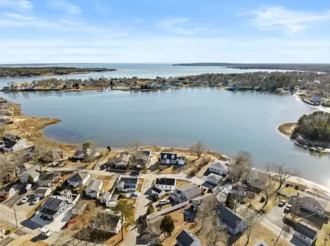 View/Area - 25 Circuit Ave, Wareham, MA 02571 photo 5 of 12