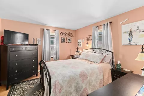 Bedroom - 25 Circuit Ave, Wareham, MA 02571 photo 2 of 6