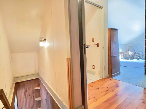 Entry Way - 135 Long Plain Rd, Whately, MA 01093 photo 2 of 2